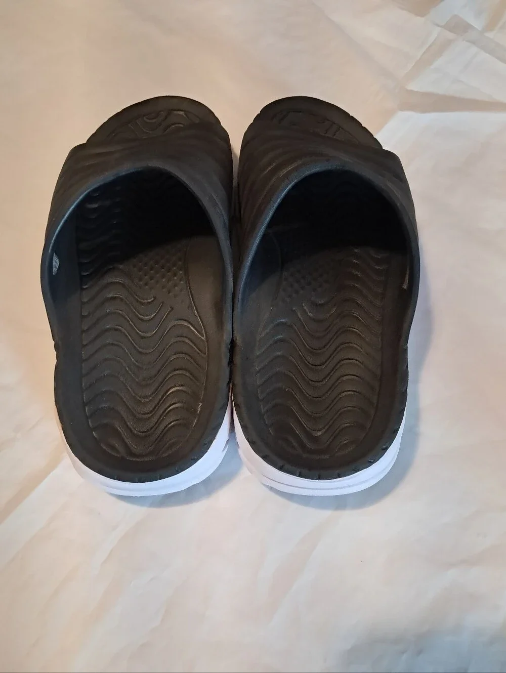 Size 8 Men's Black Slip-On Comfort Slides